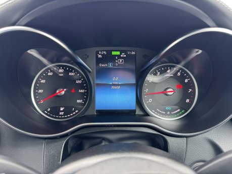 Mercedes-Benz GLC GLC 300 MHEV 4Matic AMG Line Auto Petrol SAT NAV/PARKTRONIC/SIDE STEPS 18