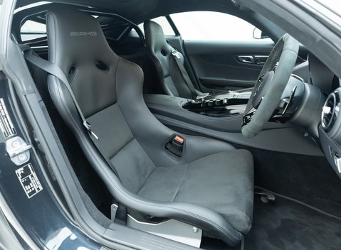 Mercedes-Benz AMG GT R PRO 11