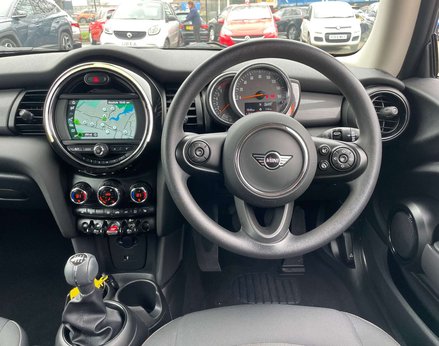 Mini Hatch 1.5 Cooper Classic 3dr 18