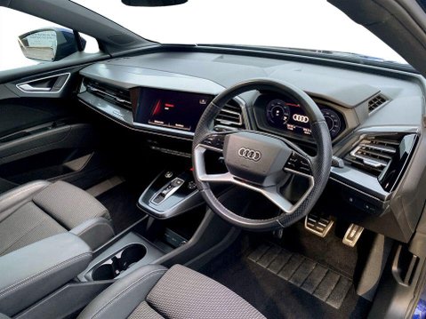 Audi Q4 40 S line SUV 5dr Electric Auto 82kWh (204 ps) Air Con - Alloys - DAB Radio 12