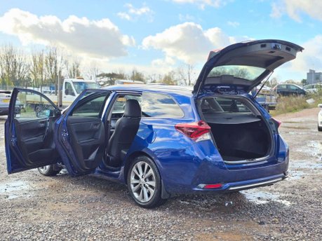 Toyota Auris 1.8 VVT-h Excel Touring Sports 5dr Petrol Hybrid CVT Euro 6 (s/s) (136 ps) 8