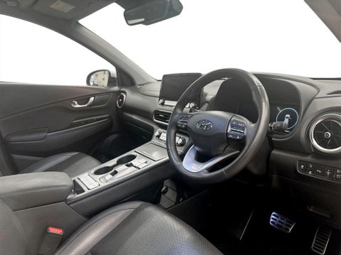 Hyundai KONA 64kWh Ultimate SUV 5dr Electric Auto (10.5kW Charger) (204 ps) DAB Radio - 12