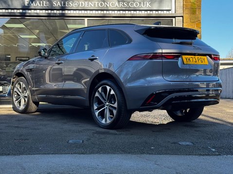 Jaguar F-Pace R-DYNAMIC HSE BLACK 33