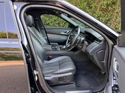 Land Rover Range Rover Velar 2.0 D200 MHEV R-Dynamic SE Auto 4WD Euro 6 (s/s) 5dr 19