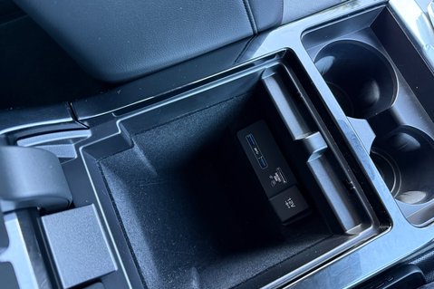 Land Rover Range Rover Evoque S MHEV - MERIDIAN SOUND SYSTEM - CAMERA - APPLE CAR PLAY -FULL HISTORY 50