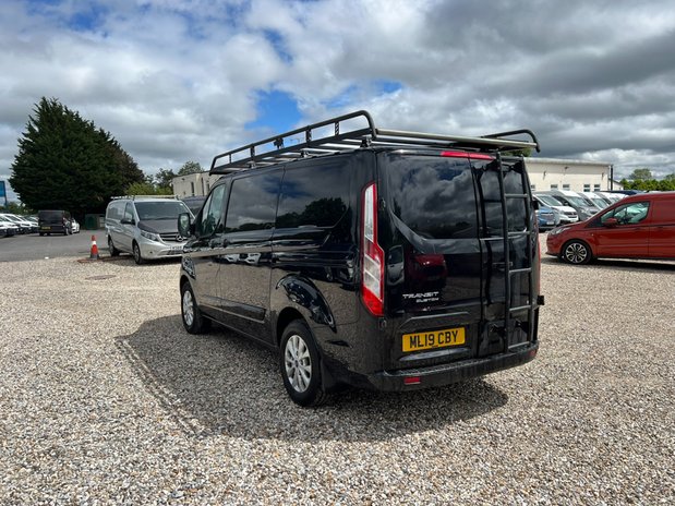 Ford Transit Custom SWB L1H1 Low Roof Limited 300 Air Con Alloys Sensors EURO 6 NO VAT 8