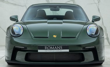 Porsche 911 GT3 TOURING (992) 7