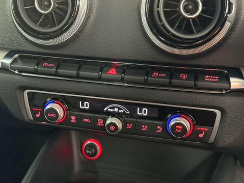 Audi S3 2.0 TFSI Hatchback 3dr Petrol S Tronic quattro Euro 6 (s/s) (300 ps) 41