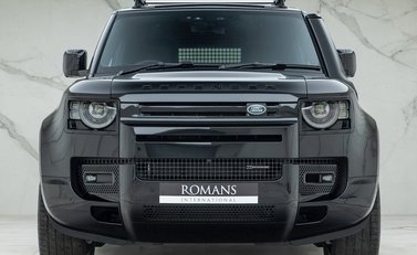 Land Rover Defender 110 D300 Hard Top X-Dynamic HSE 4