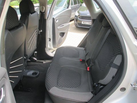 Renault Captur 0.9 TCe ENERGY Dynamique Nav Euro 6 (s/s) 5dr 29