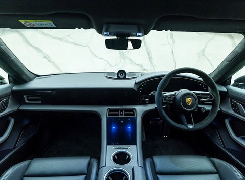 Porsche Taycan Turbo S 17