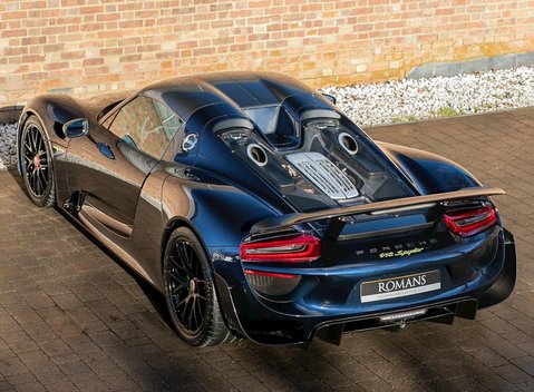 Porsche 918 Spyder Weissach 10