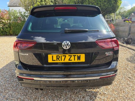 Volkswagen Tiguan 2.0 TDI BlueMotion Tech R-Line DSG 4Motion Euro 6 (s/s) 5dr 11