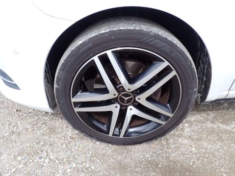 Mercedes-Benz V Class 2.2 V220d BlueTEC MPV 5dr Diesel G-Tronic+ Euro 6 (s/s) 7 Seat (163 ps) 23