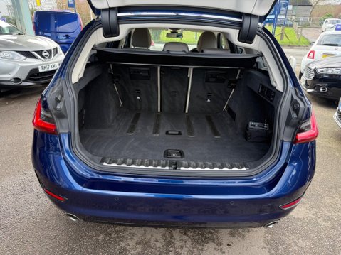 BMW 3 Series 2.0 320d Sport Touring Auto Euro 6 (s/s) 5dr 41