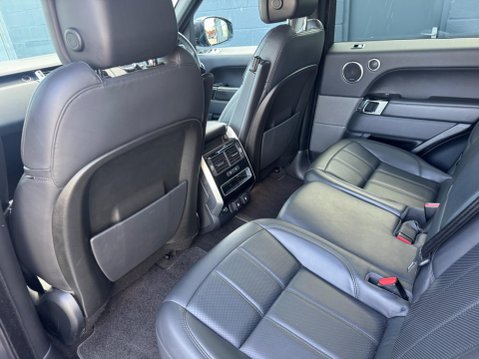 Land Rover Range Rover Sport SDV6 HSE 24