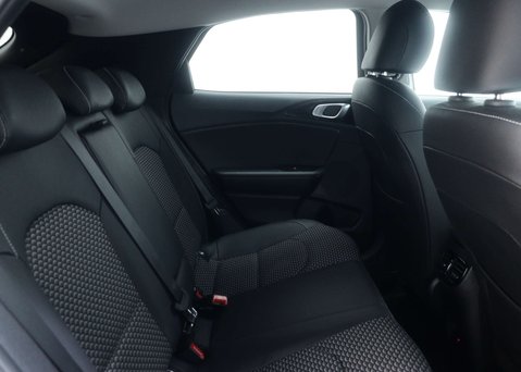 Kia Xceed 1.6 XCeed 3 PHEV Semi-Auto 5dr 49