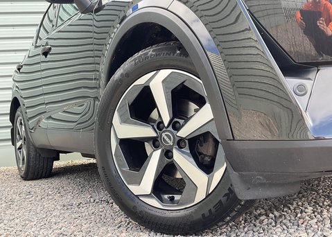 Nissan Qashqai DIG-T N-CONNECTA MHEV 3