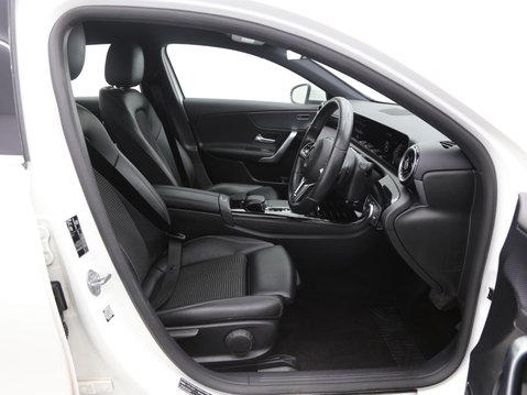 Mercedes-Benz A Class 1.5 A180d Sport (Executive) 7G-DCT Euro 6 (s/s) 5dr 20