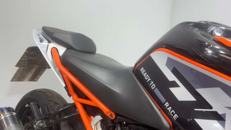 KTM Duke 2018 26K RUNNING PROJECT BIKE SPARES OR REPAIR 125CC NAKED 16