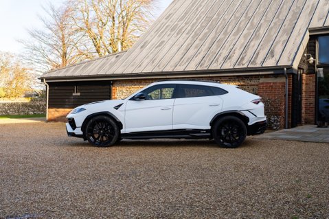 Lamborghini Urus 4.0 V8 BiTurbo S Auto 4WD Euro 6 5dr 3