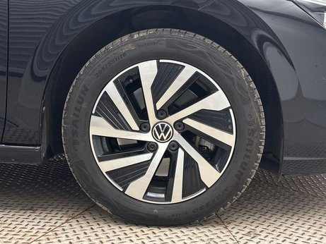 Volkswagen Golf 1.4 Golf Style TSi E-Hybrid Semi-Auto 5dr 4