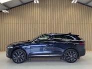 Jaguar F-Pace 2.0 F-PACE R-Dynamic HSE D MHEV AWD Auto 4WD 5dr 15