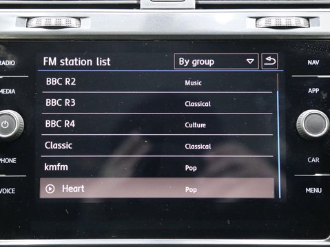 Volkswagen Golf 35.8kWh e-Golf Auto 5dr 16