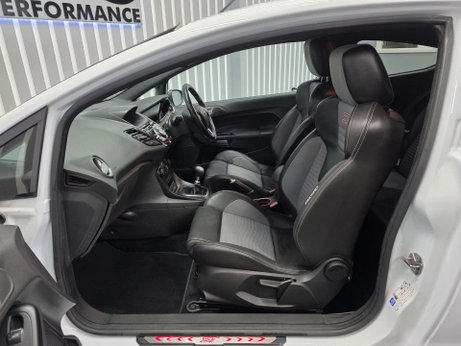 Ford Fiesta 1.6T EcoBoost ST-3 Hatchback 3dr Petrol Manual Euro 6 (182 ps) 17