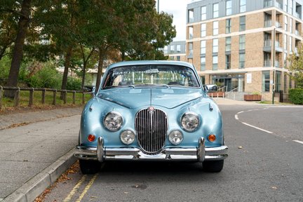 Jaguar Mark II Fixed Head Coupé 5