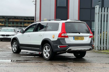 Volvo XC70 2.4 D5 SE Lux Estate 5dr Diesel Auto AWD Euro 6 (s/s) (220 ps) 21