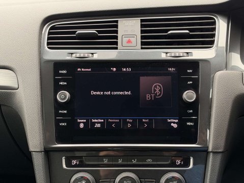 Volkswagen Golf 35.8kWh e-Golf Hatchback 5dr Electric Auto (136 ps) 38