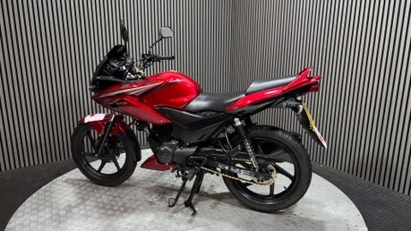 Honda CBF125 CBF125 2013 ONLY 16K 1 FORMER OWNER MOT WARRANTY 125CC 21