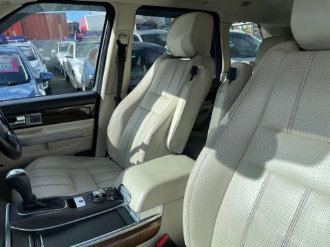 Land Rover Range Rover Sport 3.0 Range Rover Sport HSE TDV6 Auto 4WD 5dr 42