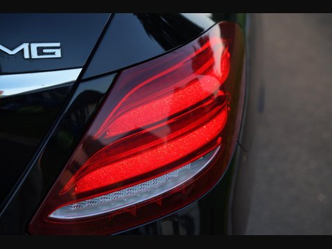 Mercedes-Benz E Class 2.0 E220d AMG Line G-Tronic+ Euro 6 (s/s) 4dr 30