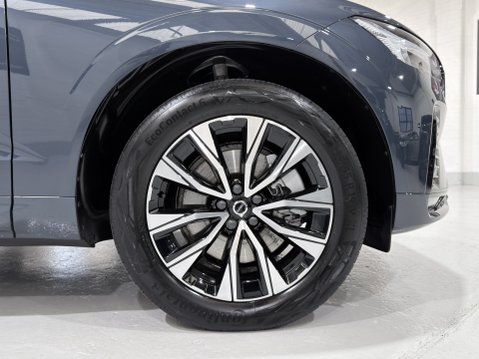 Volvo XC60 B4 PLUS MHEV 37