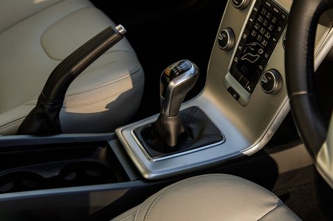 Volvo V40 T3 INSCRIPTION 31