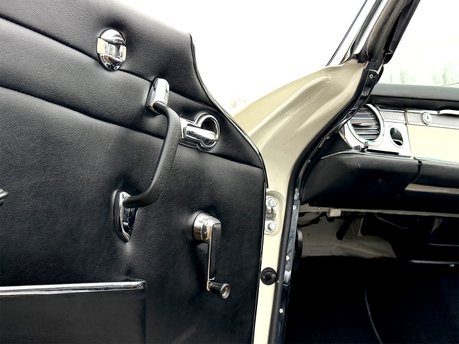 Mercedes-Benz SL Series 230SL Pagoda 63