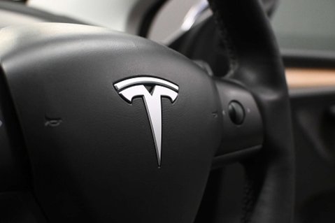 Tesla Model Y Model Y Long Range AWD 4WD 5dr 43