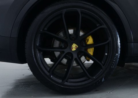 Porsche Cayenne 2.9 Cayenne V6 S Auto 4WD 5dr 16