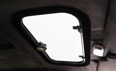 Land Rover Defender 110 XS 12