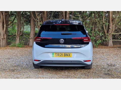 Volkswagen ID.3 Pro Performance 58kWh Family Hatchback 5dr Electric Auto (204 ps) 7