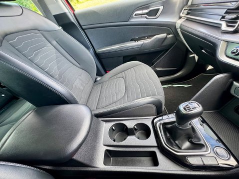 Kia Sportage LAUNCH EDITION ISG 41