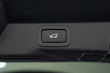 Land Rover Range Rover Sport 3.0 Range Rover Sport HSE Dynamic SDV6 Auto 4WD 5dr 12