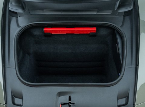 Porsche 911 Carrera 4S (992) 35