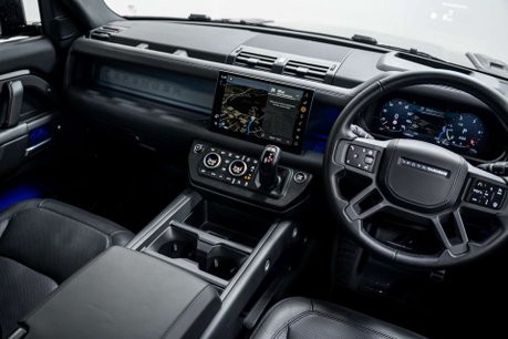Land Rover Defender 3.0 D350 MHEV X-Dynamic HSE SUV 3dr Diesel Auto 4WD Euro 6 (s/s) (350 ps) 30