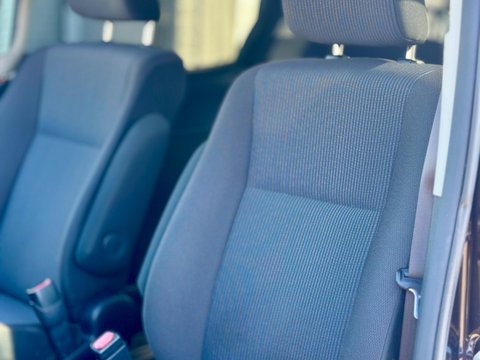 Toyota Noah Hybird 7 Seaters 34