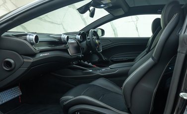 Ferrari GTC4 Lusso V12 19