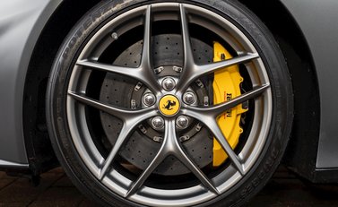 Ferrari F12 Berlinetta 10