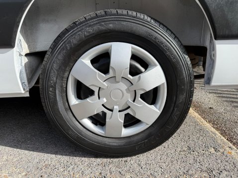 Nissan NV400 DCI TEKNA L2H2 15